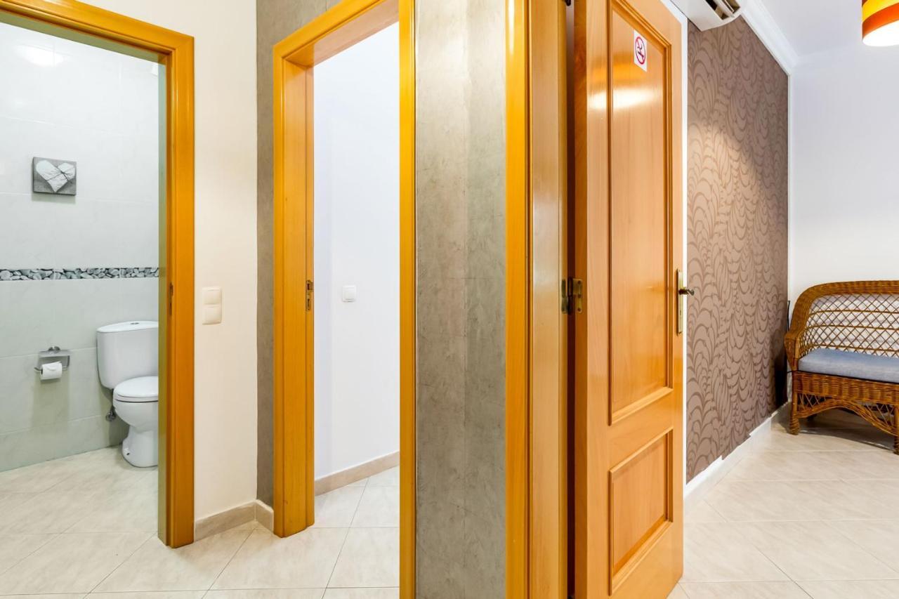 Spacious 2 Bdr Apartment W/ Patio By Lovelystay Armacao de Pera Exterior foto