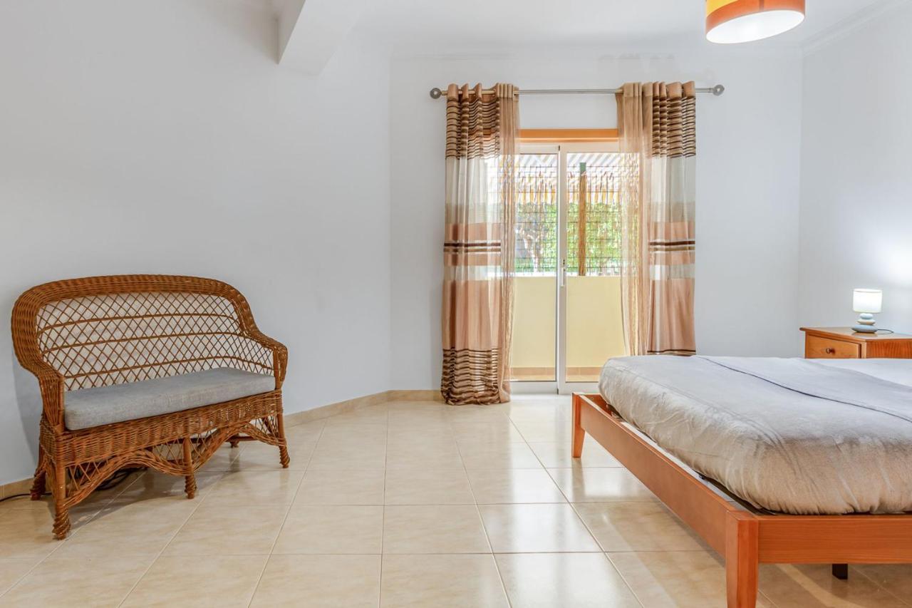 Spacious 2 Bdr Apartment W/ Patio By Lovelystay Armacao de Pera Exterior foto